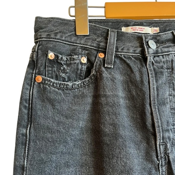 Levi's Premiums Washed Black Denim Wedgie Straight Jeans size 26 Distressed Hole - Picture 6 of 16